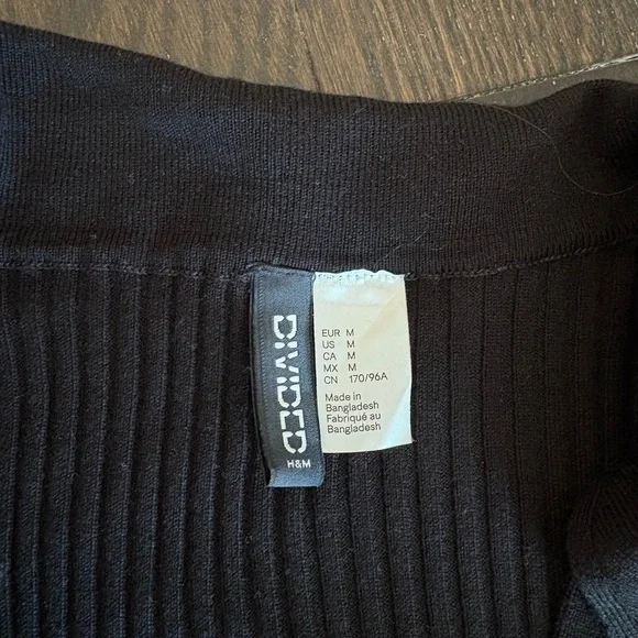 H&M Black Ribbed Top - Picture 2 of 2